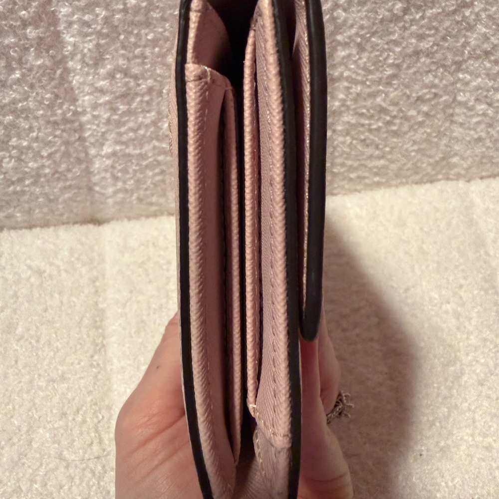 Michael Kors Light Pink Wallet with Gold Logo - Picture 5 of 8